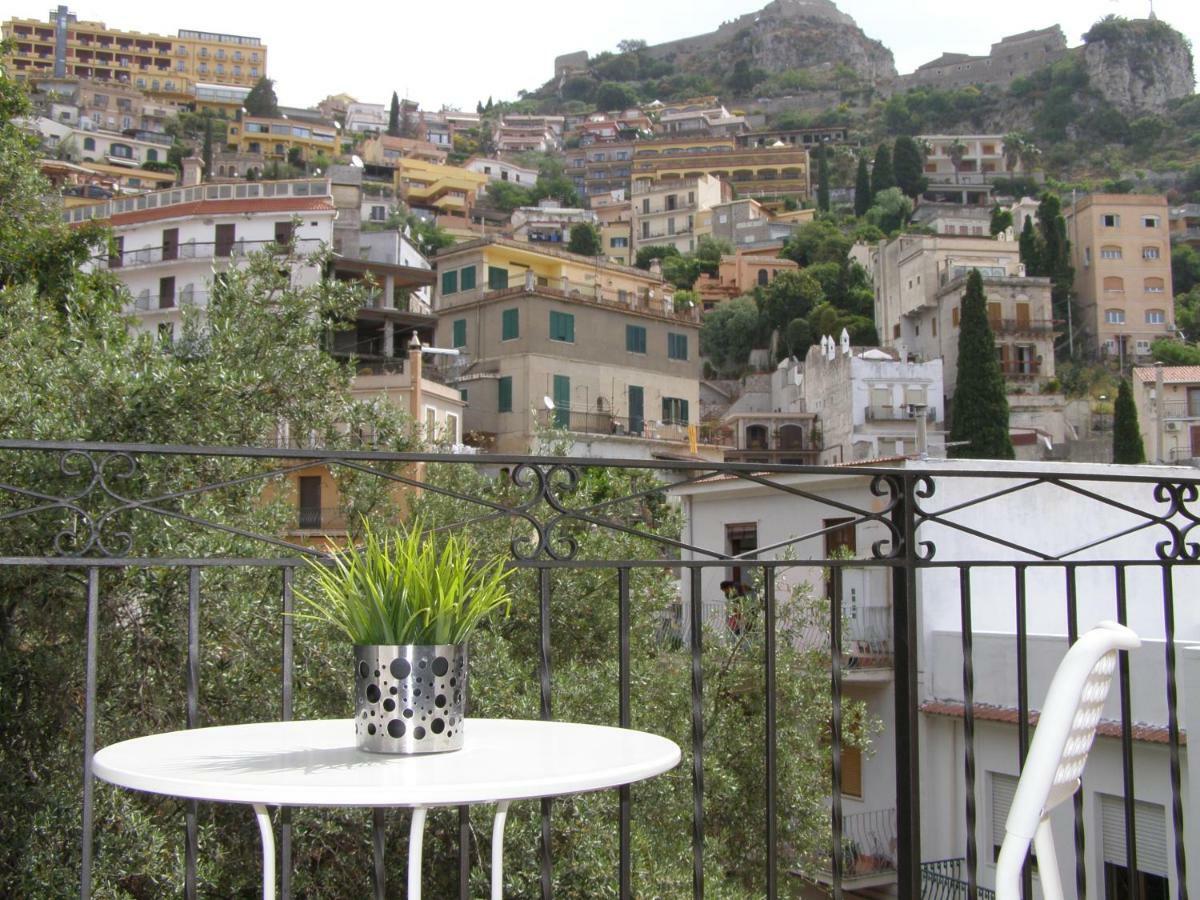 Taormina Castle And Sea View Apartment Bagian luar foto
